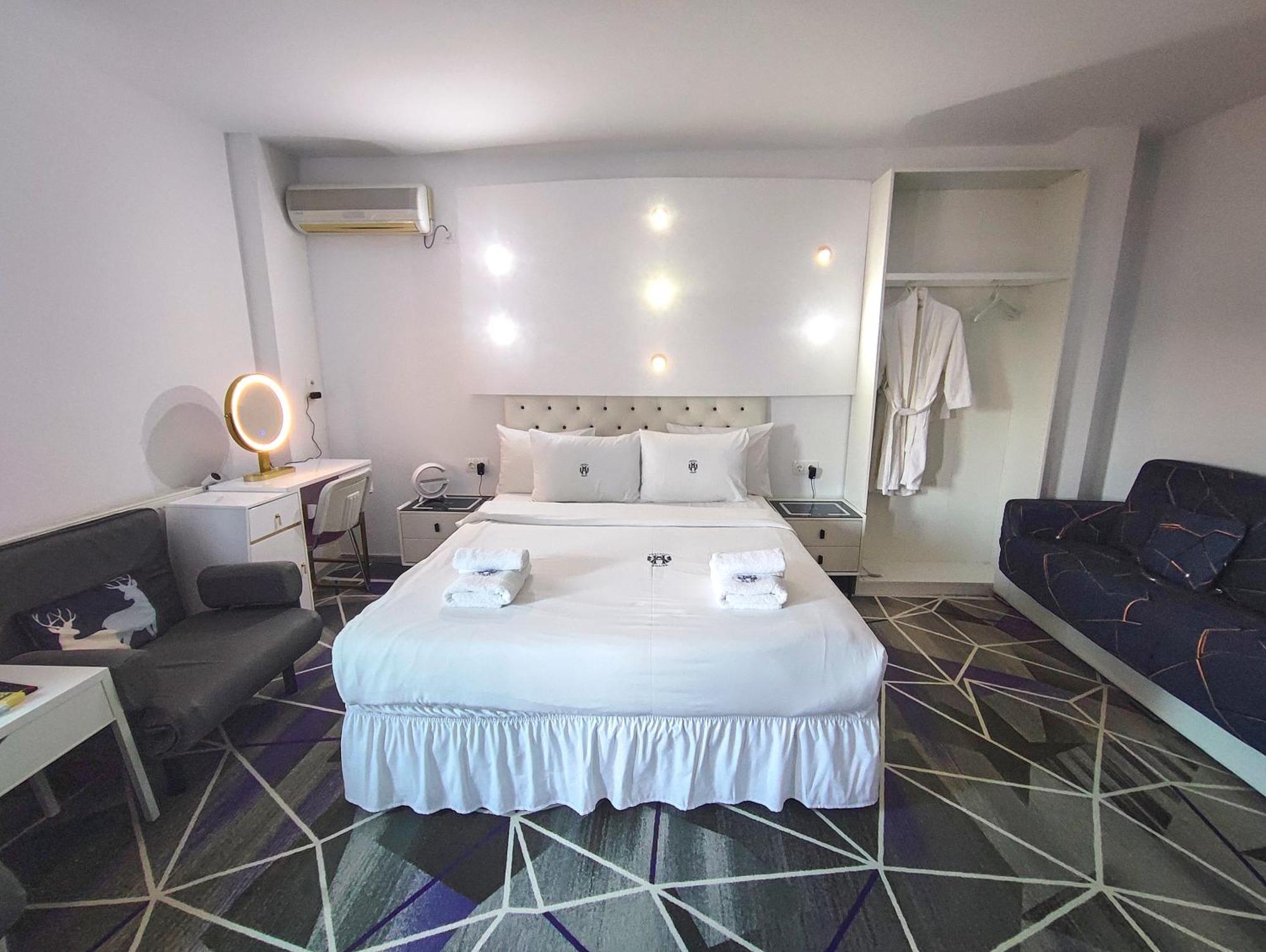 Amethyst House Therme & Bucharest Otopeni Airport Exterior foto