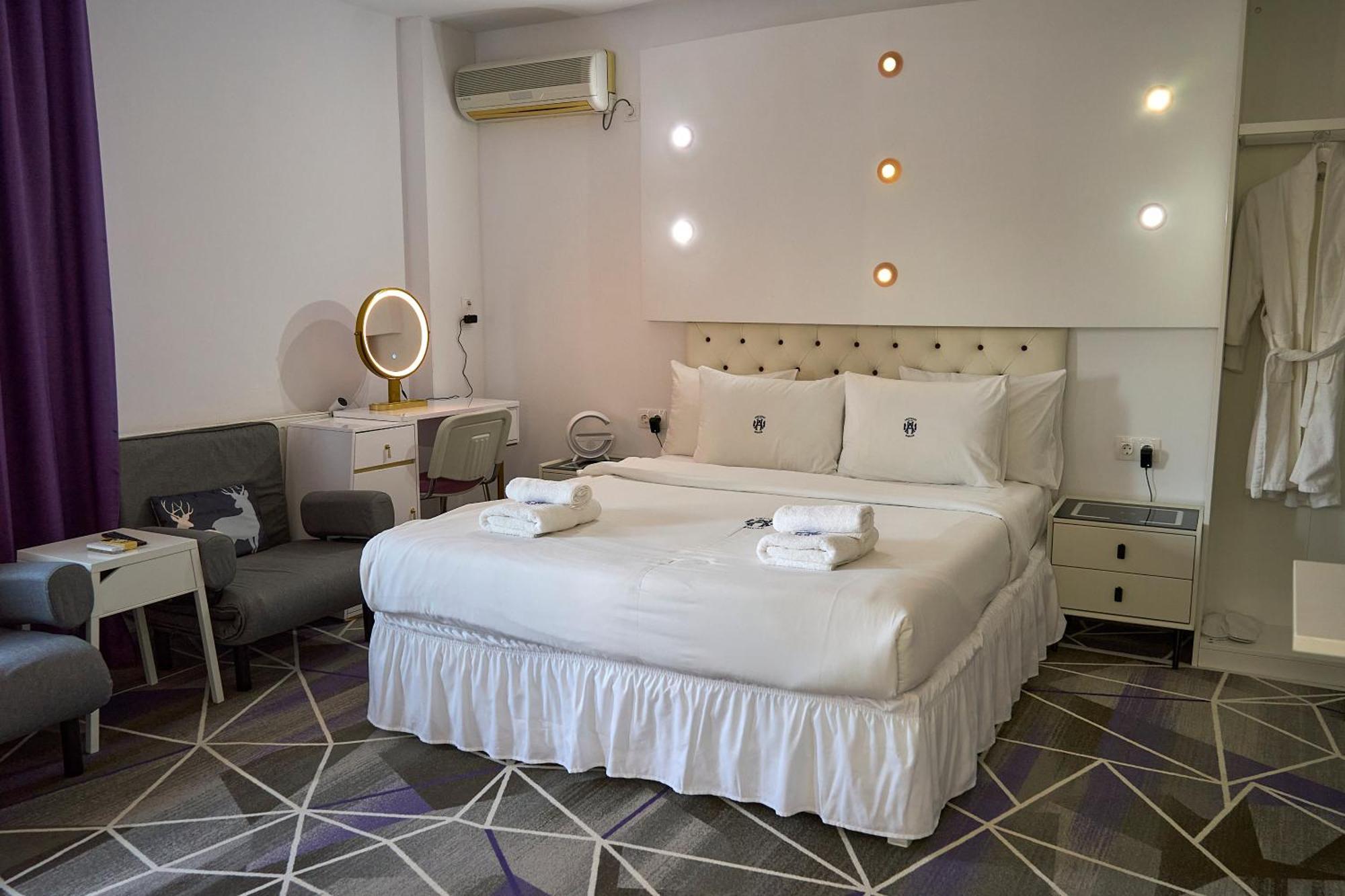 Amethyst House Therme & Bucharest Otopeni Airport Exterior foto