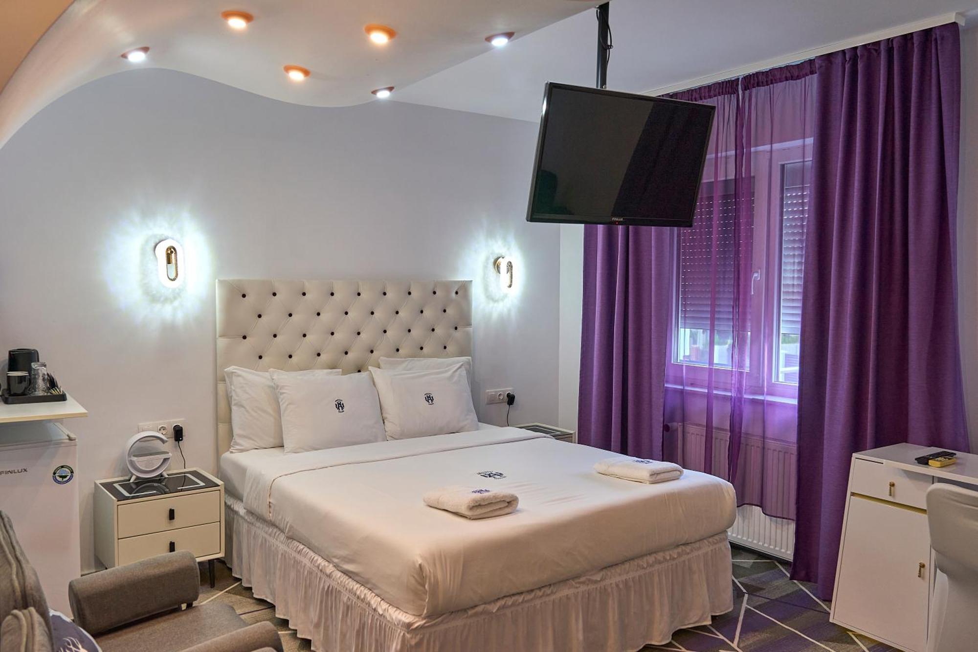 Amethyst House Therme & Bucharest Otopeni Airport Exterior foto