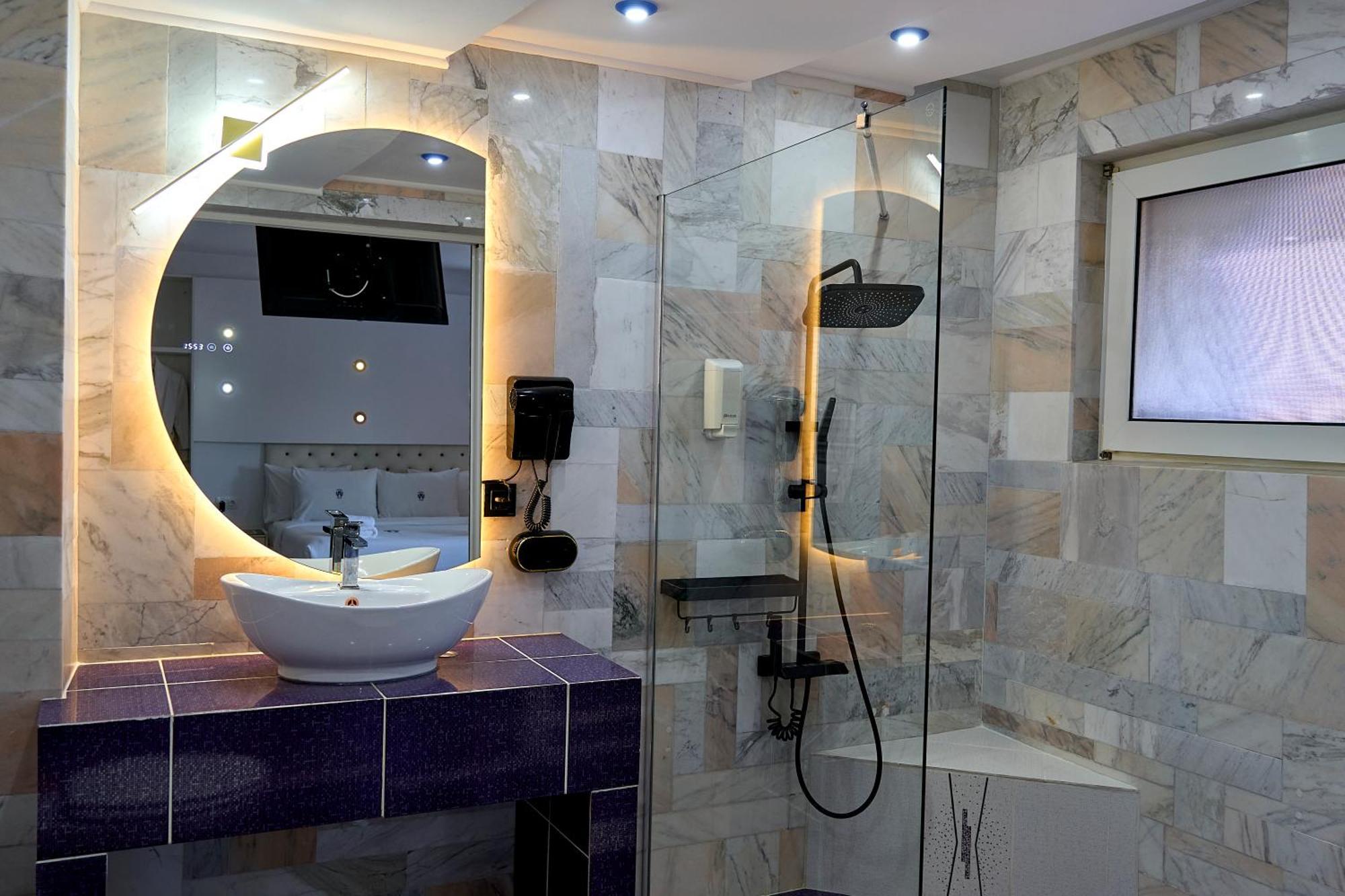 Amethyst House Therme & Bucharest Otopeni Airport Exterior foto