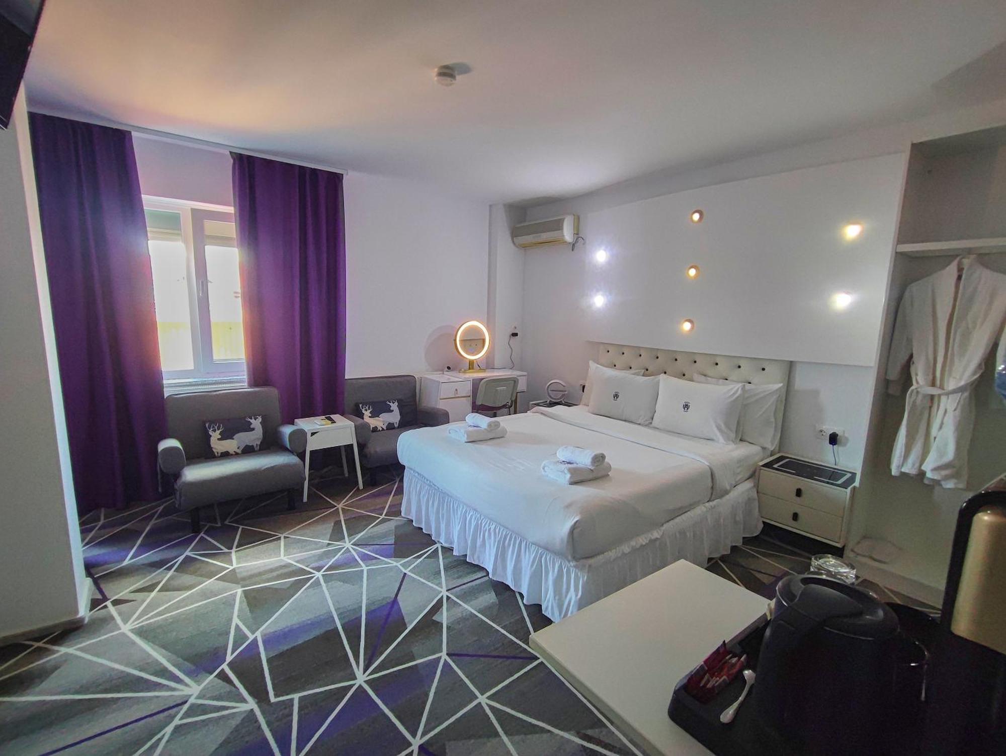 Amethyst House Therme & Bucharest Otopeni Airport Exterior foto