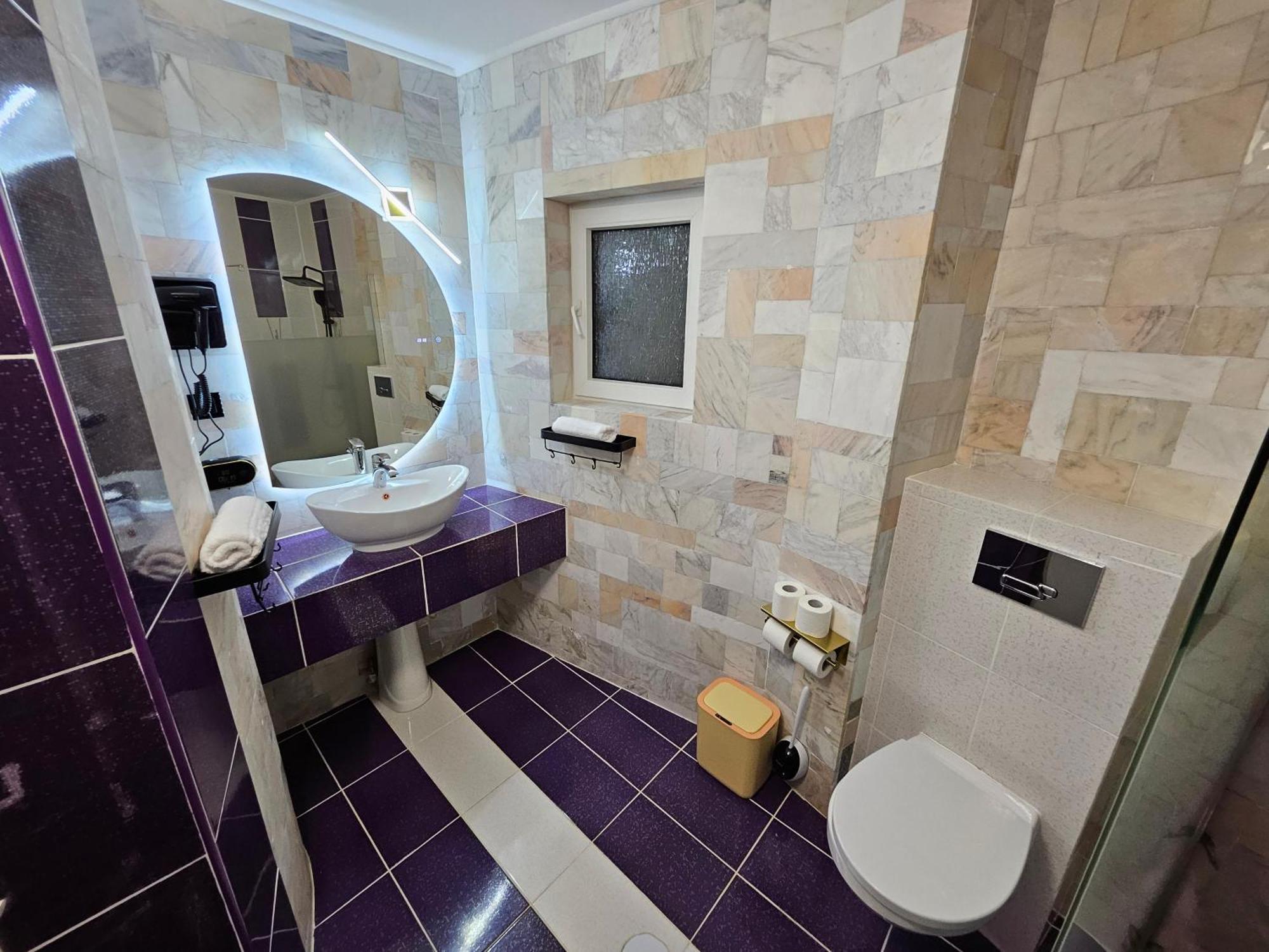 Amethyst House Therme & Bucharest Otopeni Airport Exterior foto