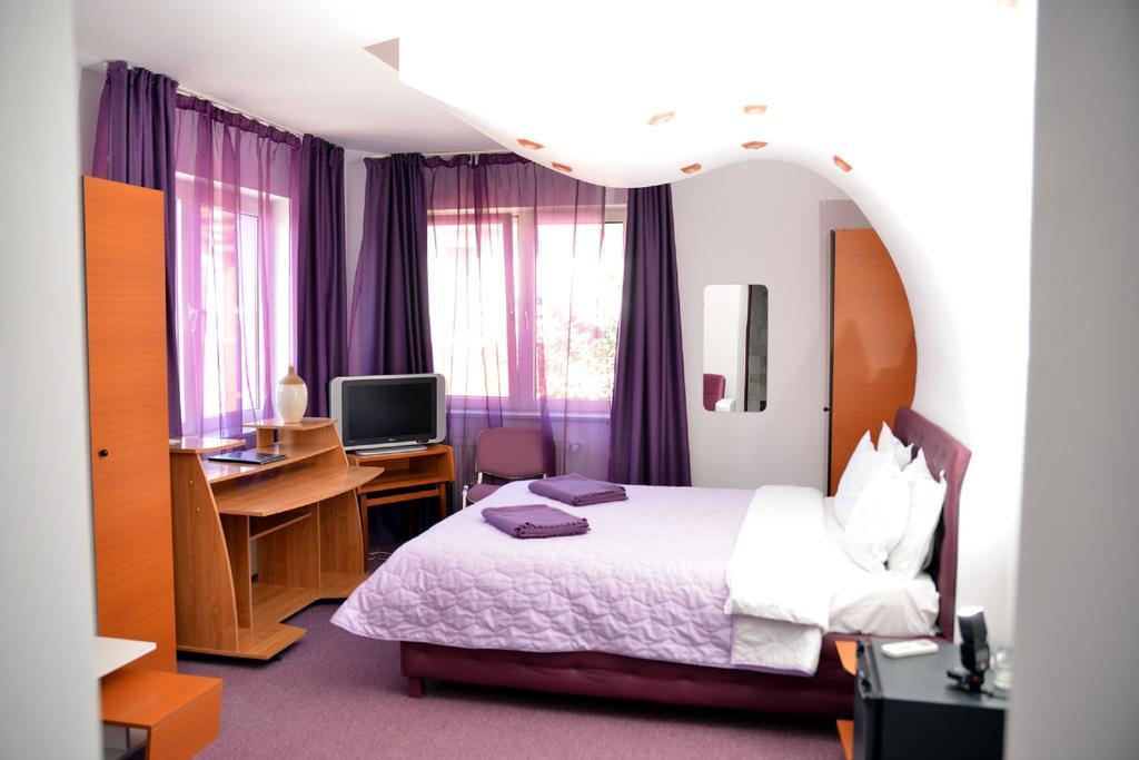 Amethyst House Therme & Bucharest Otopeni Airport Exterior foto