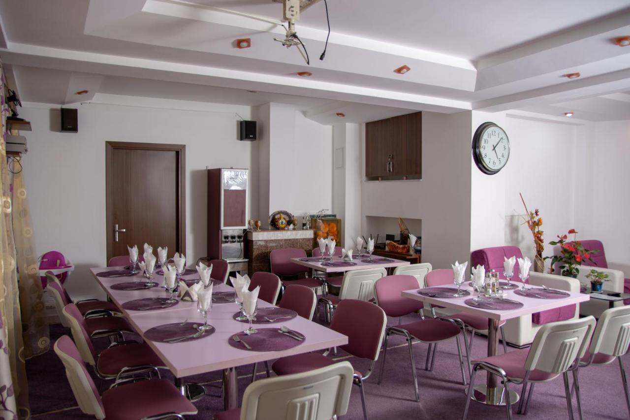Amethyst House Therme & Bucharest Otopeni Airport Exterior foto