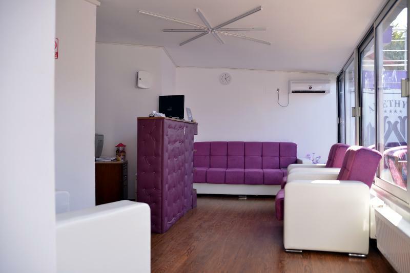 Amethyst House Therme & Bucharest Otopeni Airport Exterior foto